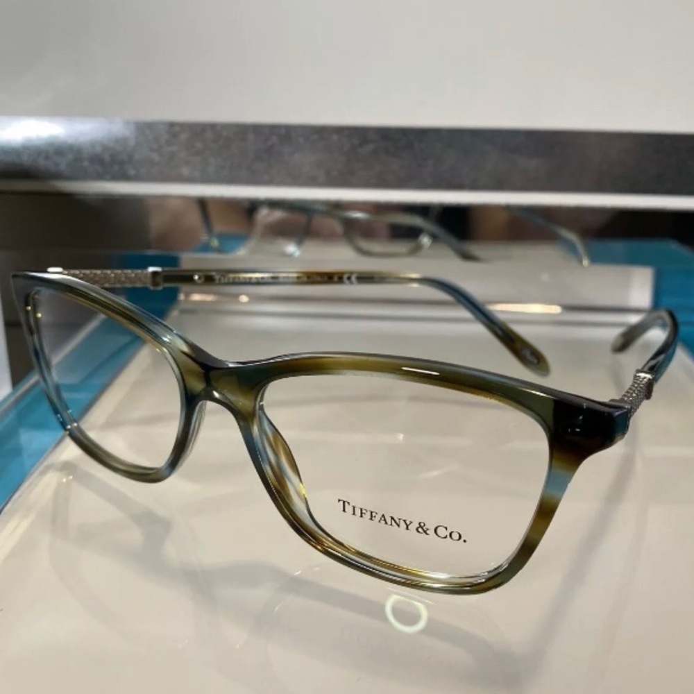 Authentic Tiffany & Co. TF116B-8124